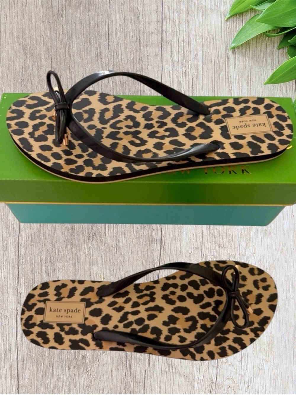 (NWT) Kate Spade New York Nova Flip Flop Sandal in Black Leopard, Size: 10